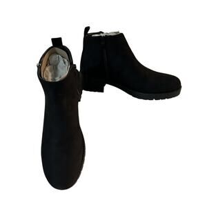 NIB PrettyLittleThing Just11 Black Faux Suede Zip Ankle Chic Boots - Size US 7